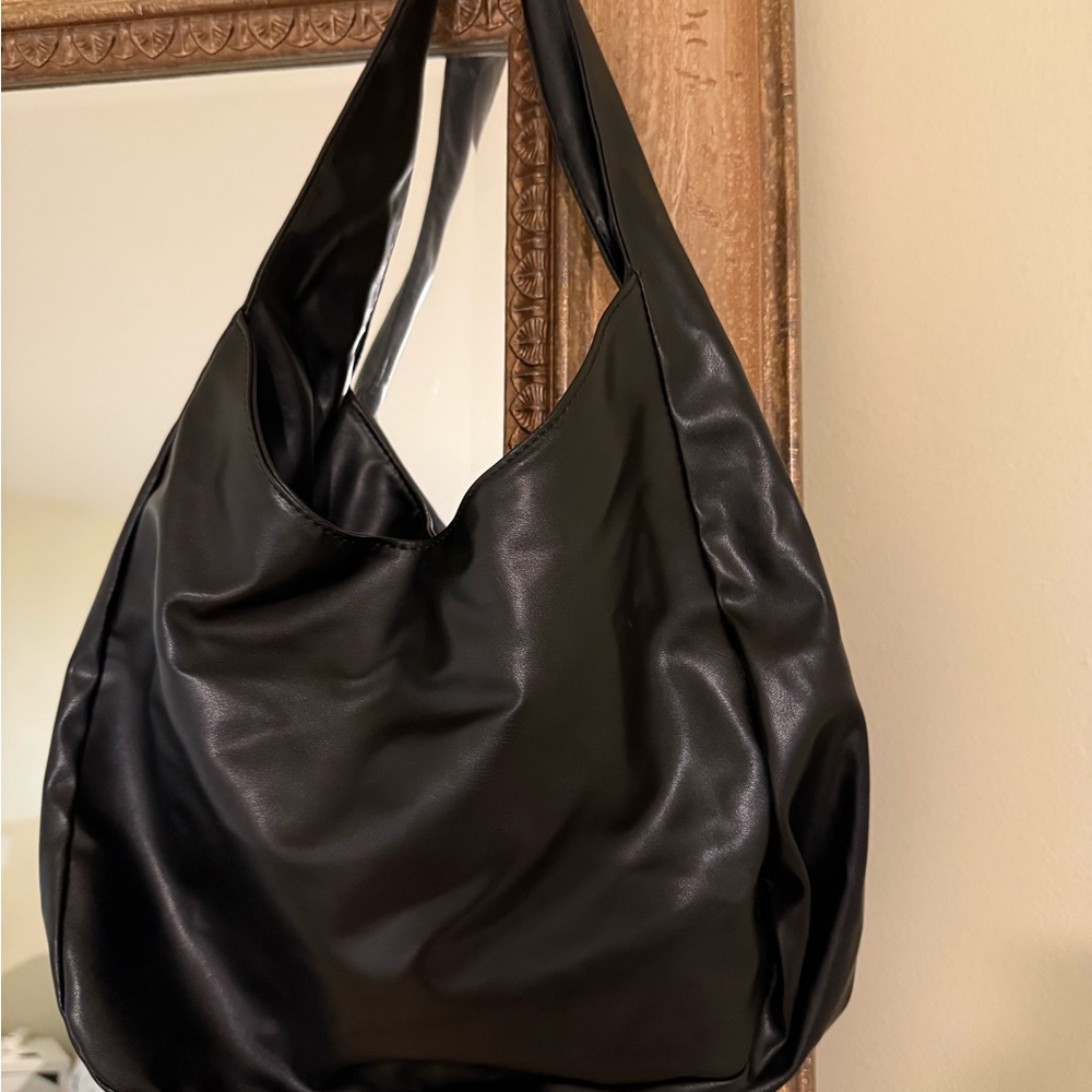 Elegant Black Women's Bag size m by OKPTA
